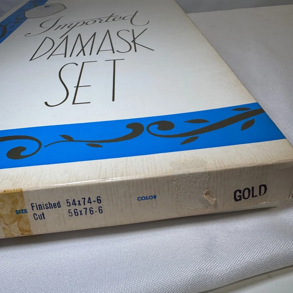 Vintage FL Gold Damask Tablecloth and 6 Napkin Set 54x74 Floral Made in Japan
